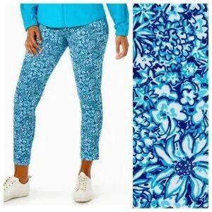 EUC Lilly Pulitzer UPF 50+ Luxletic Corso Pant in Cumulus Blue Blooming Together